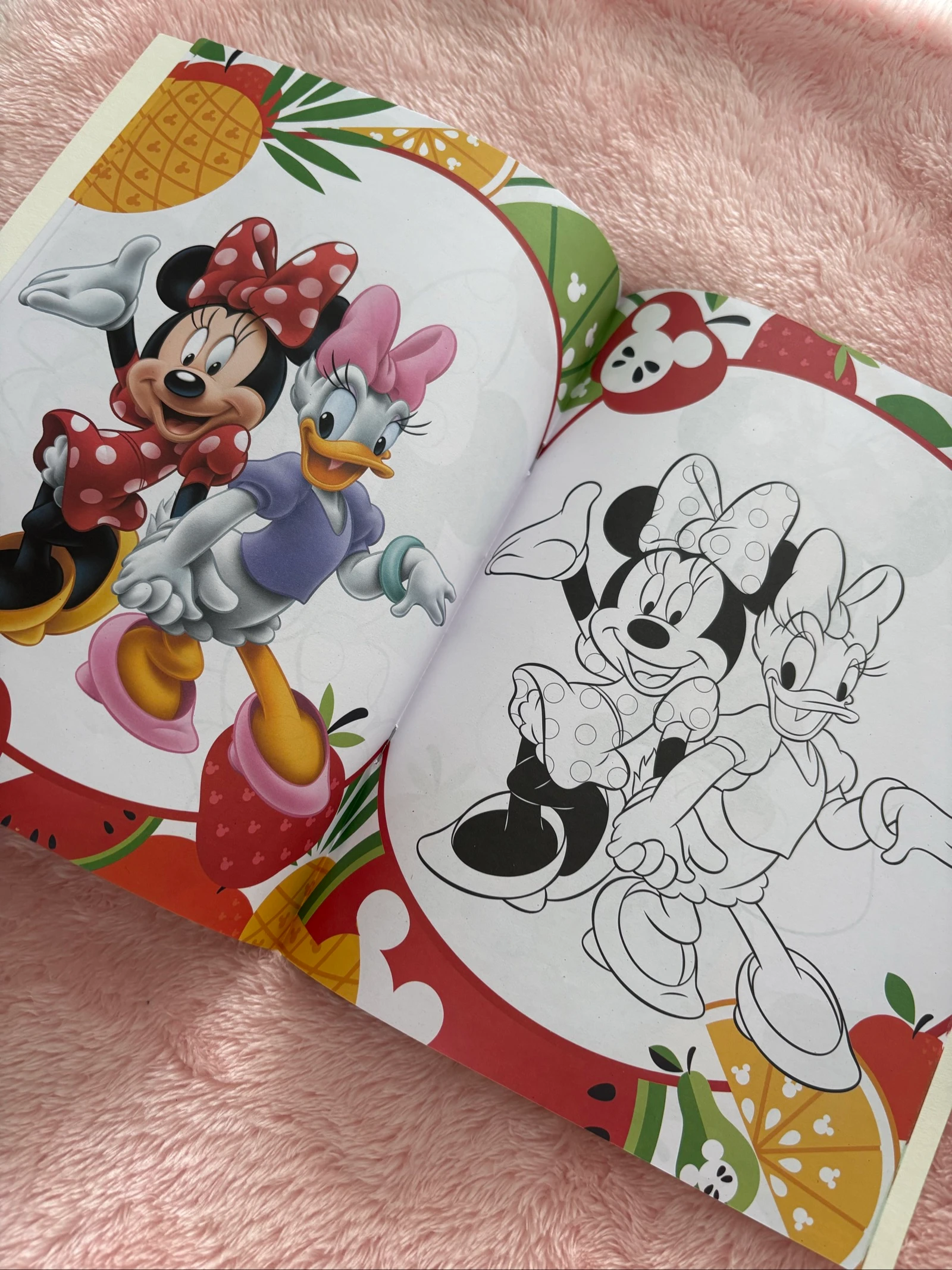 Lote de 4 livros de atividades e colorir (Spidey, Minnie, Piratas, Animais marinhos) – photo 3